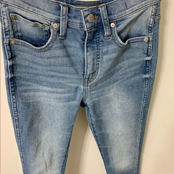 Madewell high rise jeans (barely worn) - Picture 2 of 4